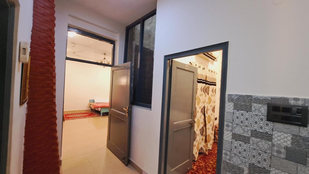 Sufi Khandar Home Stay Нью-Дели Экстерьер фото