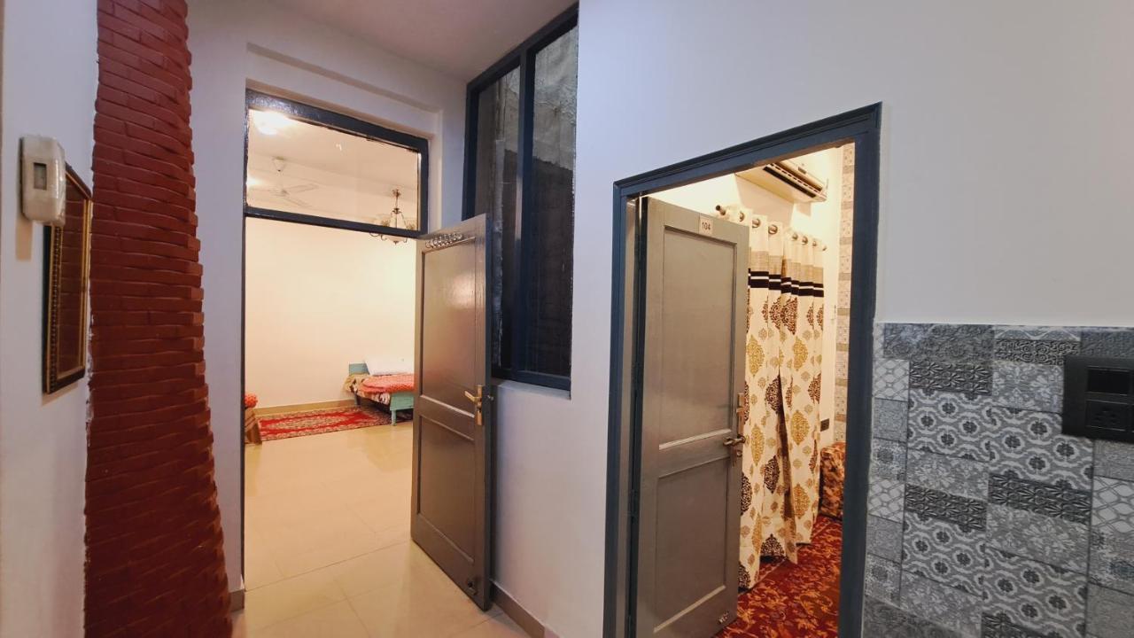 Sufi Khandar Home Stay Нью-Дели Экстерьер фото