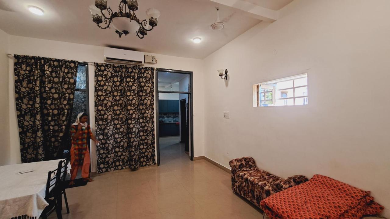 Sufi Khandar Home Stay Нью-Дели Экстерьер фото