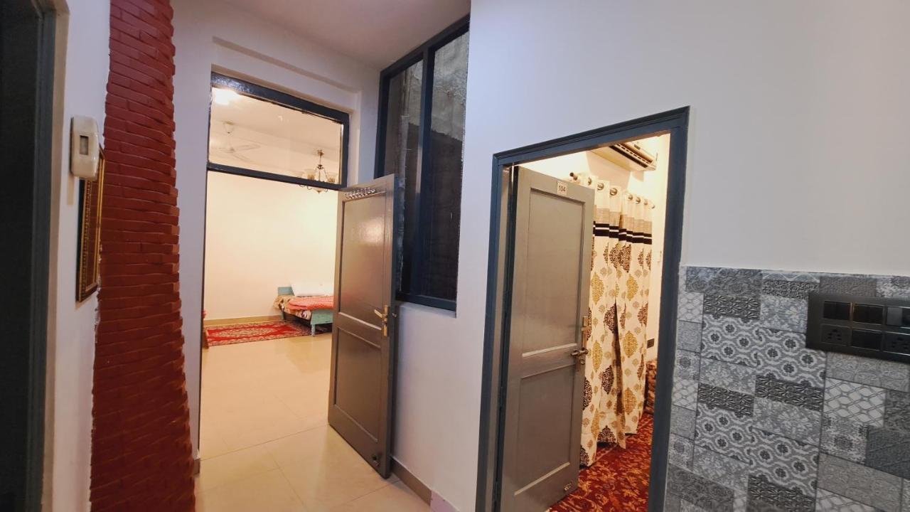 Sufi Khandar Home Stay Нью-Дели Экстерьер фото