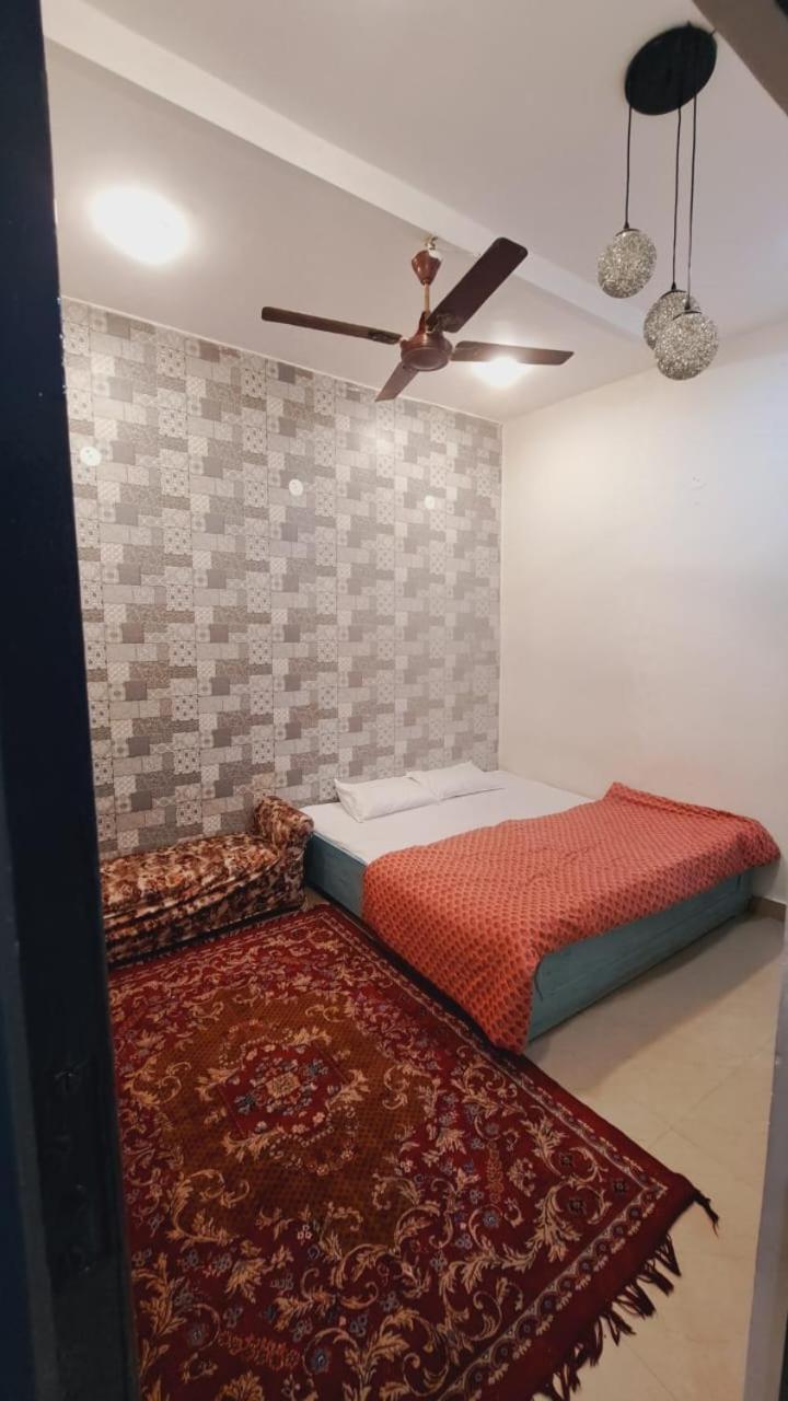 Sufi Khandar Home Stay Нью-Дели Экстерьер фото