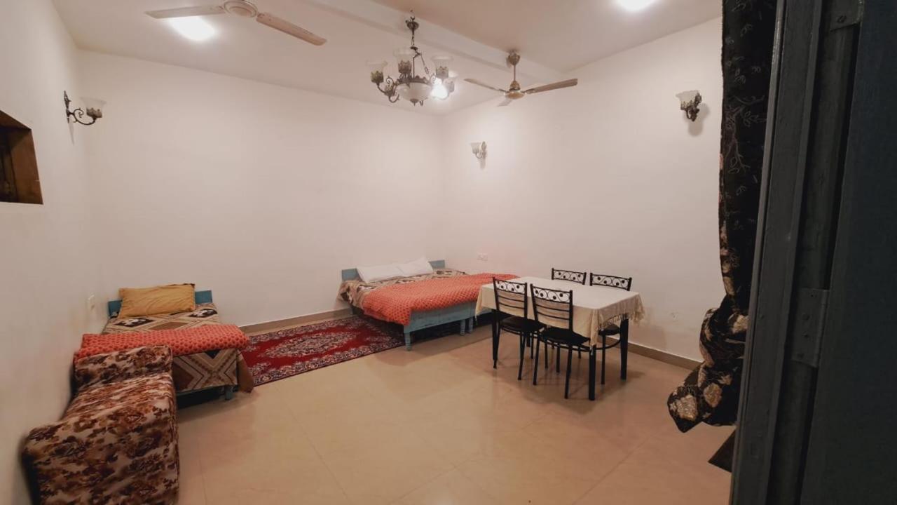 Sufi Khandar Home Stay Нью-Дели Экстерьер фото